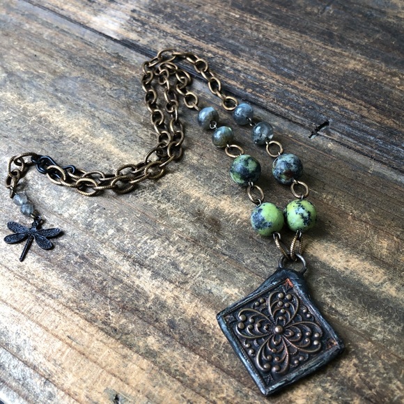 Rustic Chrysoprase Gemstone Necklace - Picture 2 of 6